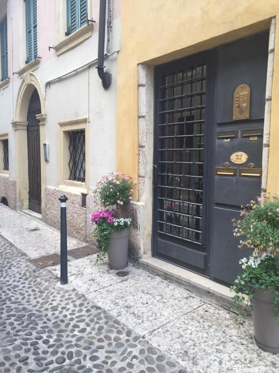 B&B Mela Verona Bagian luar foto